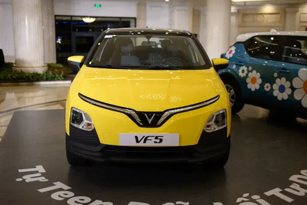 VinFast-VF5-mau-vang-3